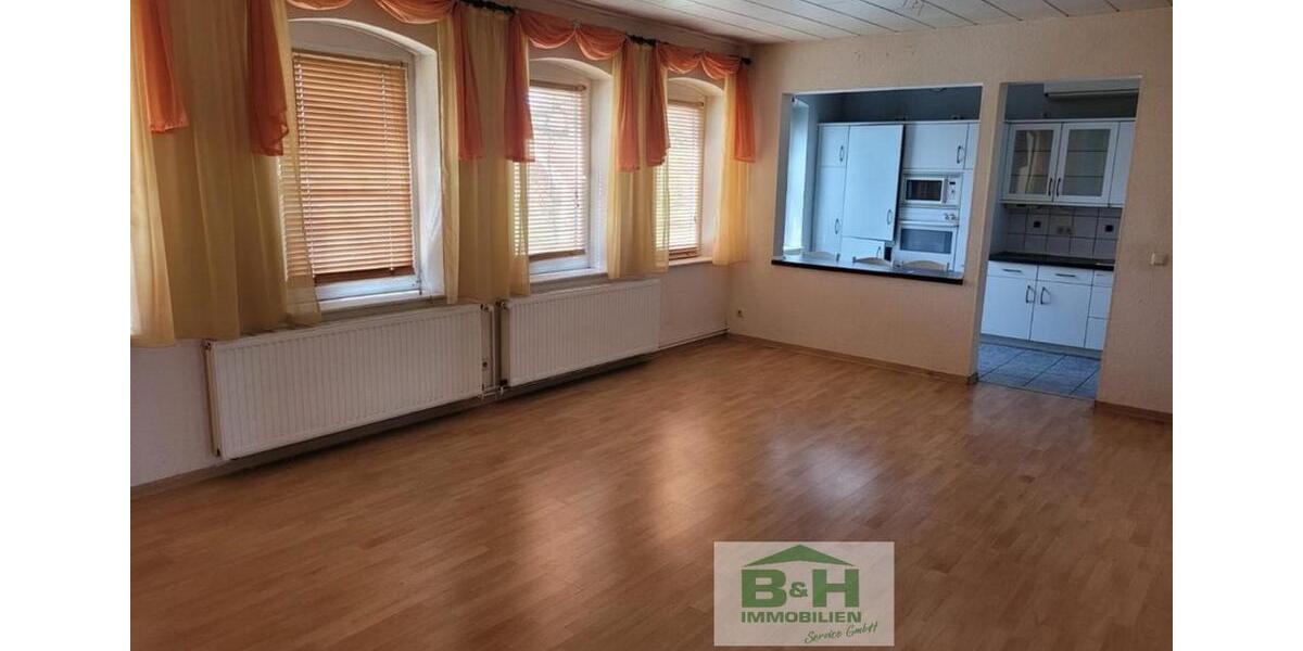 Dachgeschoßwohnung Sandersdorf-Brehna Brehna - 3 Zimmer, 80 m&sup2;, 400&euro; | Angebot:25125125