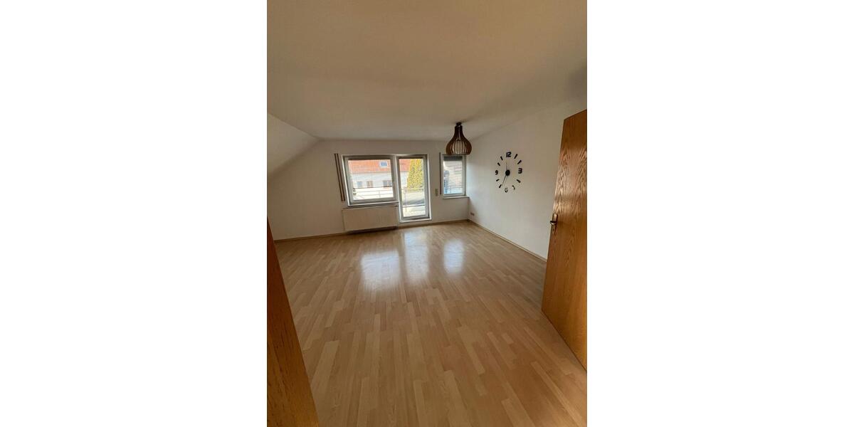 Dachgeschoßwohnung Nattheim - 3 Zimmer, 73 m&sup2;, 790&euro; | Angebot:26062428