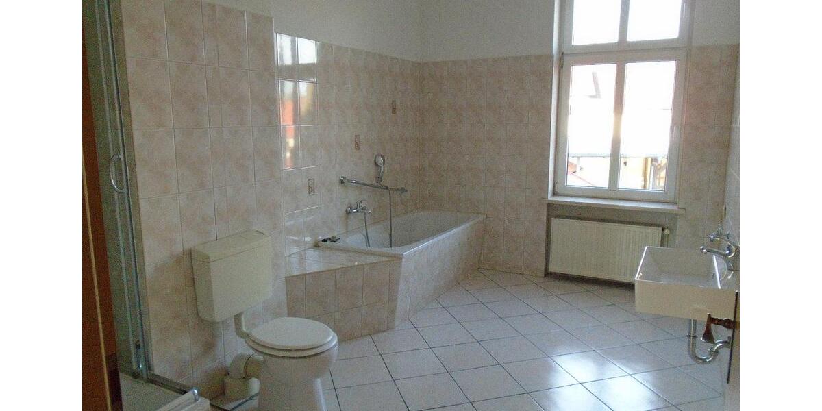 Etagenwohnung Gröningen - 3 Zimmer, 79 m&sup2;, 418&euro; | Angebot:25158257