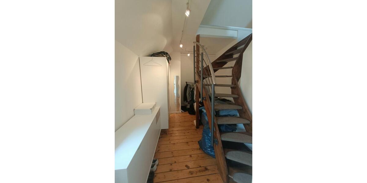 Dachgeschoßwohnung Weimar - 2 Zimmer, 100 m&sup2;, 880&euro; | Angebot:26562718