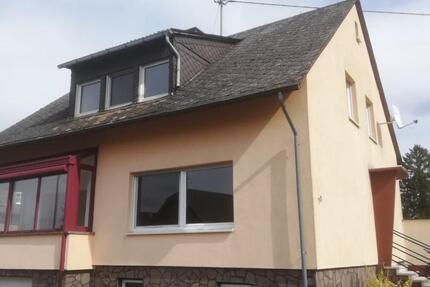 2-Zimmer-Wohnung mit Wintergarten & Stellplatz – 75 m² – ab 01.02 2 zimmer