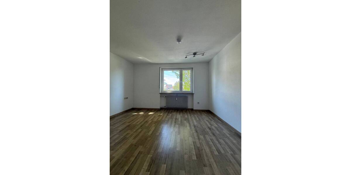 Etagenwohnung Gerbrunn - 3 Zimmer, 87 m&sup2;, 1.044&euro; | Angebot:26410346