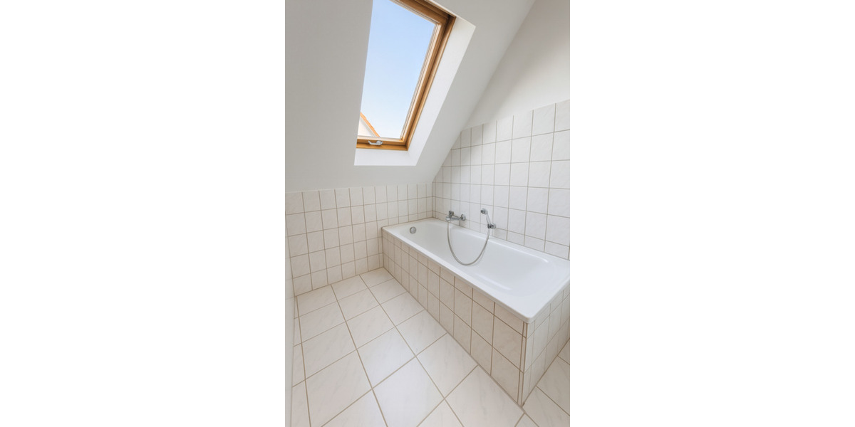 Dachgeschoßwohnung Klipphausen - 2 Zimmer, 42 m&sup2;, 350&euro; | Angebot:24714134