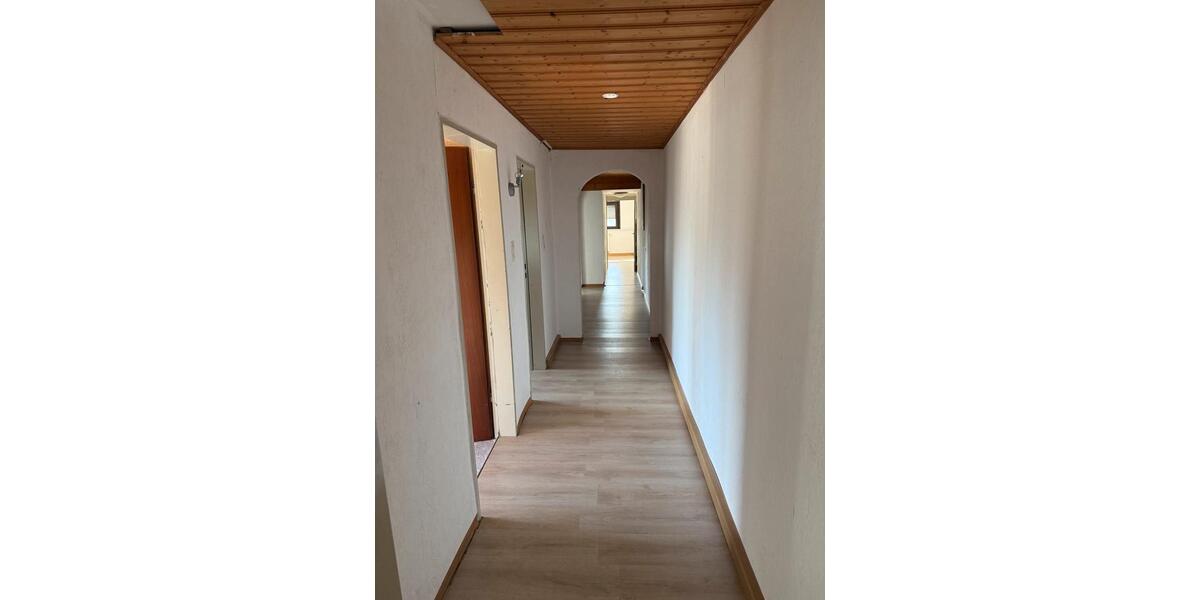 Etagenwohnung Selb - 3 Zimmer, 68 m&sup2;, 750&euro; | Angebot:26468815