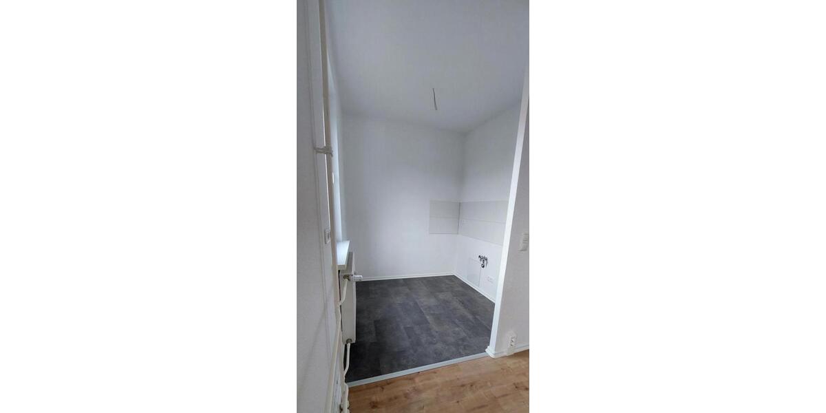 Etagenwohnung Bernsdorf - 1 Zimmer, 30 m&sup2;, 140&euro; | Angebot:23118134