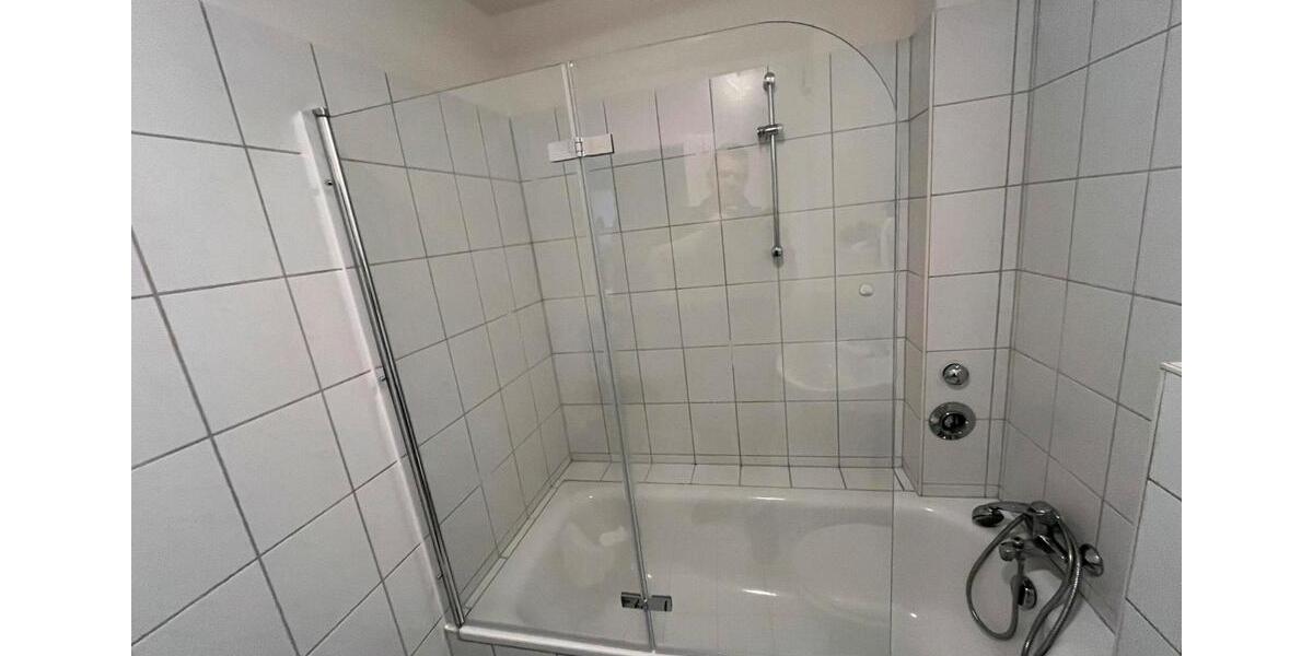 Etagenwohnung Neumünster - 2 Zimmer, 65 m&sup2;, 850&euro; | Angebot:26633859