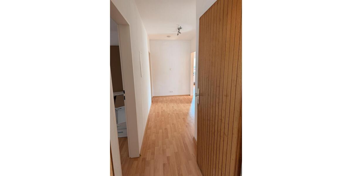 Dachgeschoßwohnung Taunusstein - 3 Zimmer, 85 m&sup2;, 1.100&euro; | Angebot:26283664