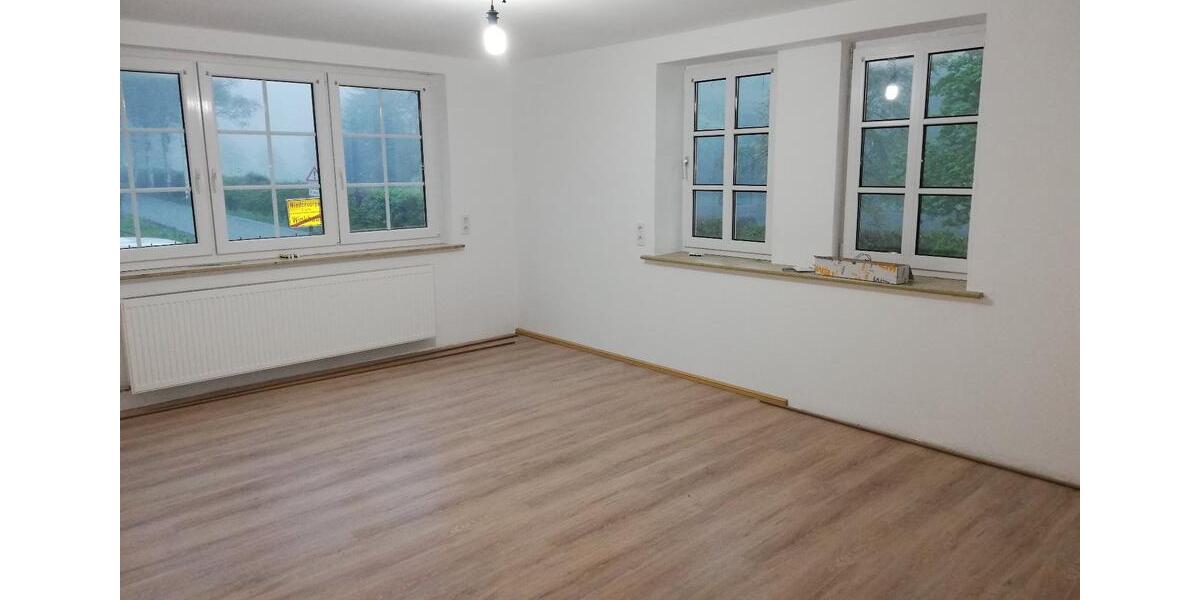 Erdgeschoßwohnung Schmallenberg - 3 Zimmer, 89 m&sup2;, 690&euro; | Angebot:25908438