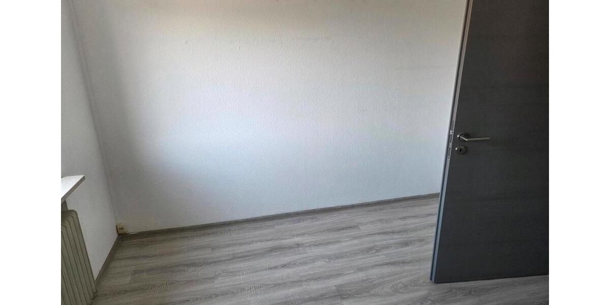 Dachgeschoßwohnung Aurach - 3 Zimmer, 100 m&sup2;, 1.150&euro; | Angebot:25932549