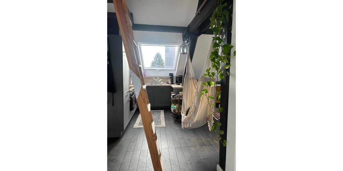 Dachgeschoßwohnung Trier - 2.5 Zimmer, 60 m&sup2;, 1.200&euro; | Angebot:24921324