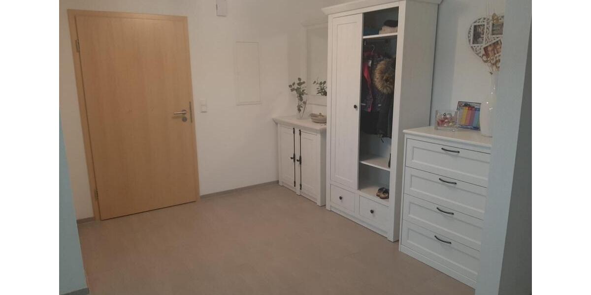 Etagenwohnung Neresheim - 4 Zimmer, 145 m&sup2;, 1.400&euro; | Angebot:25264210