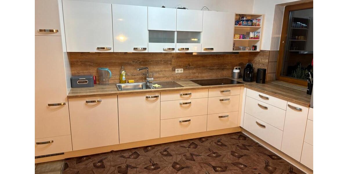 Erdgeschoßwohnung Ebern - 2.5 Zimmer, 98 m&sup2;, 820&euro; | Angebot:24893532