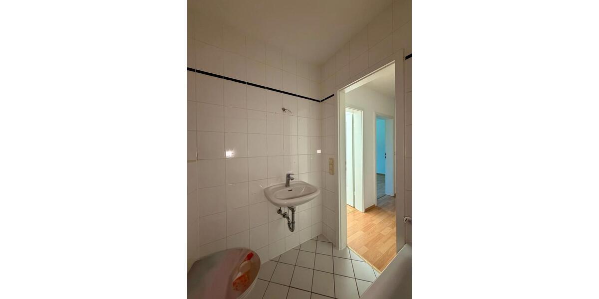 Erdgeschoßwohnung Weißenfels - 2 Zimmer, 50 m&sup2;, 350&euro; | Angebot:25364624