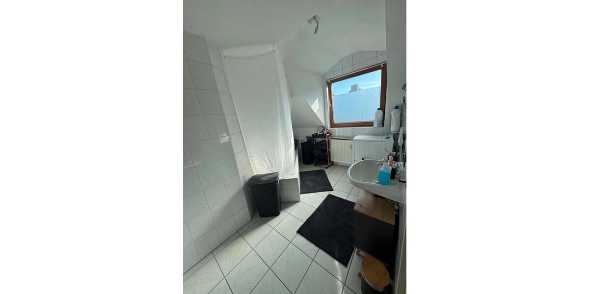 Dachgeschoßwohnung Budenheim - 1 Zimmer, 39 m&sup2;, 875&euro; | Angebot:26265788