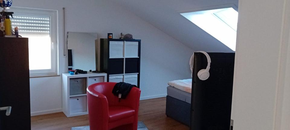 Dachgeschoßwohnung Walldürn - 4 Zimmer, 120 m&sup2;, 1.180&euro; | Angebot:25329966