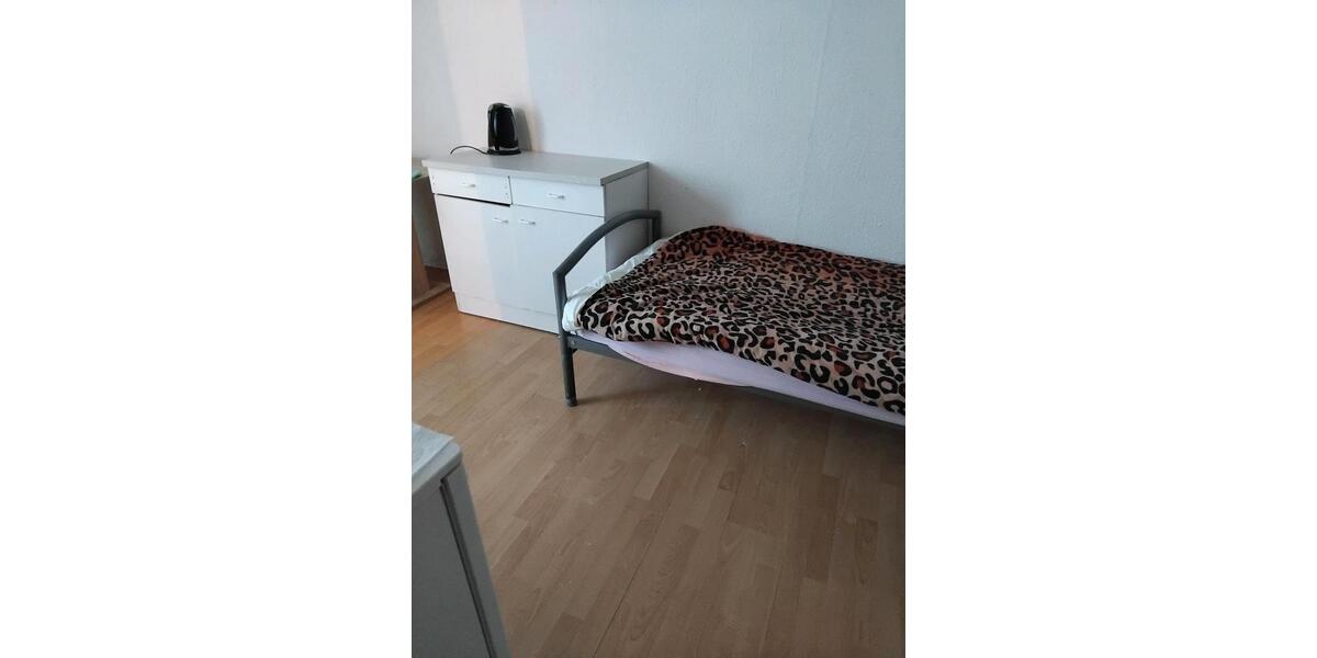 Etagenwohnung Bochum Bochum-Mitte - 1 Zimmer, 17 m&sup2;, 260&euro; | Angebot:25484209