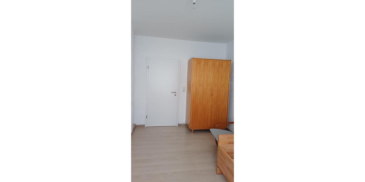 Wohnen auf Zeit Göppingen - 14 Zimmer, 98 m&sup2;, 460&euro; | Angebot:25720834