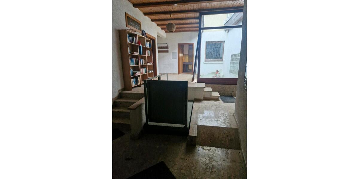 Einfamilienhaus Hallstadt - 11 Zimmer, 450 m&sup2;, 2.000&euro; | Angebot:21621278