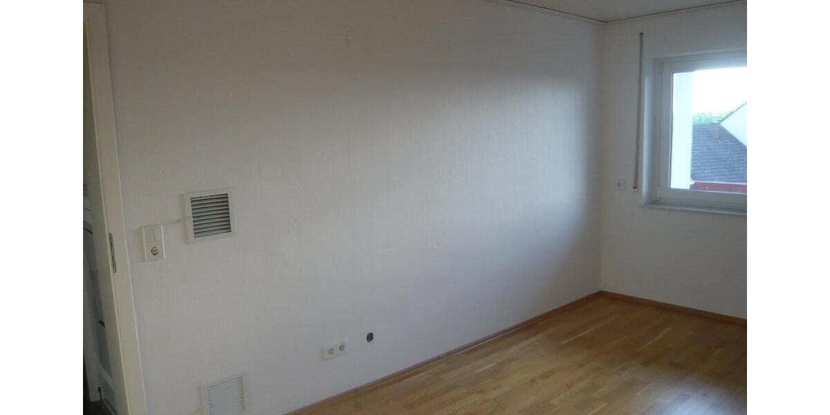 Etagenwohnung Niederstetten - 3 Zimmer, 72 m&sup2;, 770&euro; | Angebot:25334952
