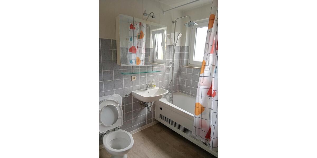Hochparterre Böblingen Dagersheim - 4 Zimmer, 12 m&sup2;, 380&euro; | Angebot:25158419