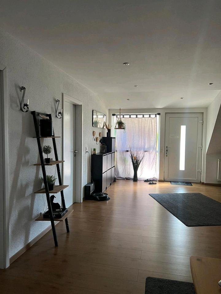 Großzügige 3Zimmer-Wohnung mit Balkon und Stellplätze