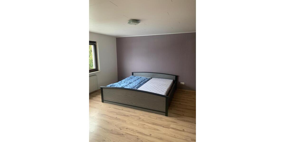 Einfamilienhaus Marburg - 6 Zimmer, 135 m&sup2;, 1.250&euro; | Angebot:24840440