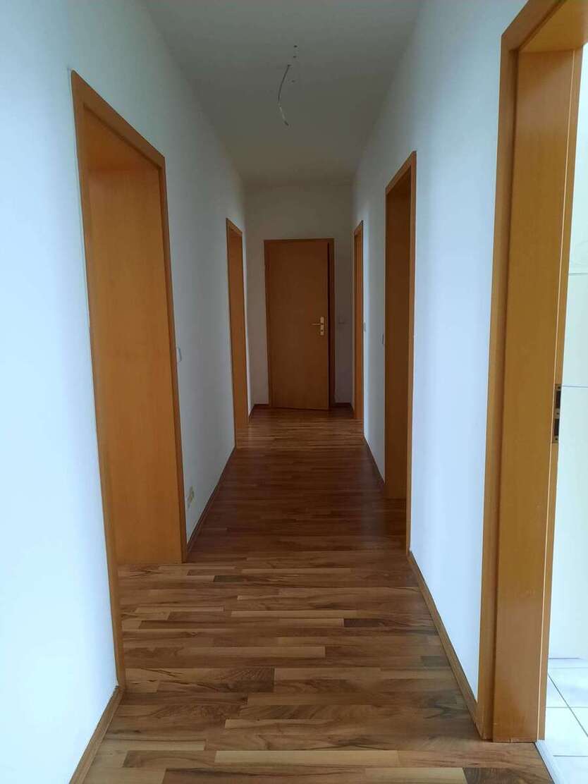 großzügige 3 Zimmer-Wohnung mit Einbauküche *ideal für WG oder Familien* 3 zimmer