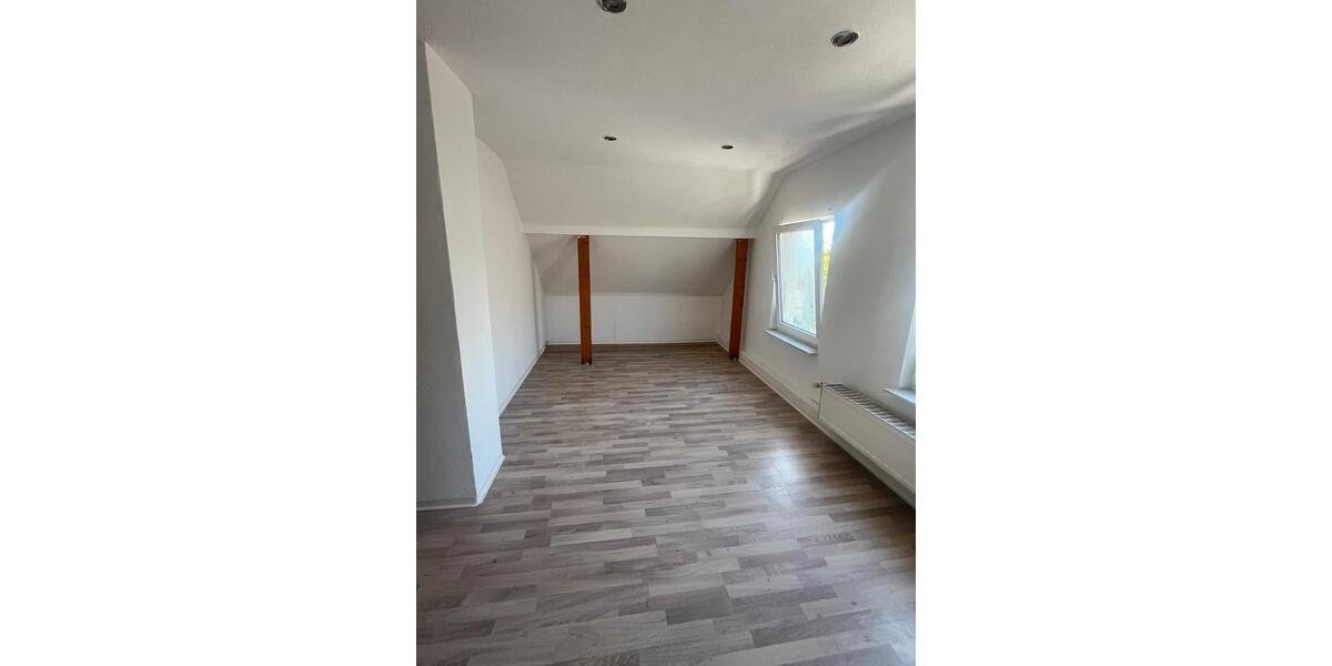 Etagenwohnung Bad Salzuflen Ehrsen-Breden - 4 Zimmer, 130 m&sup2;, 750&euro; | Angebot:26700879