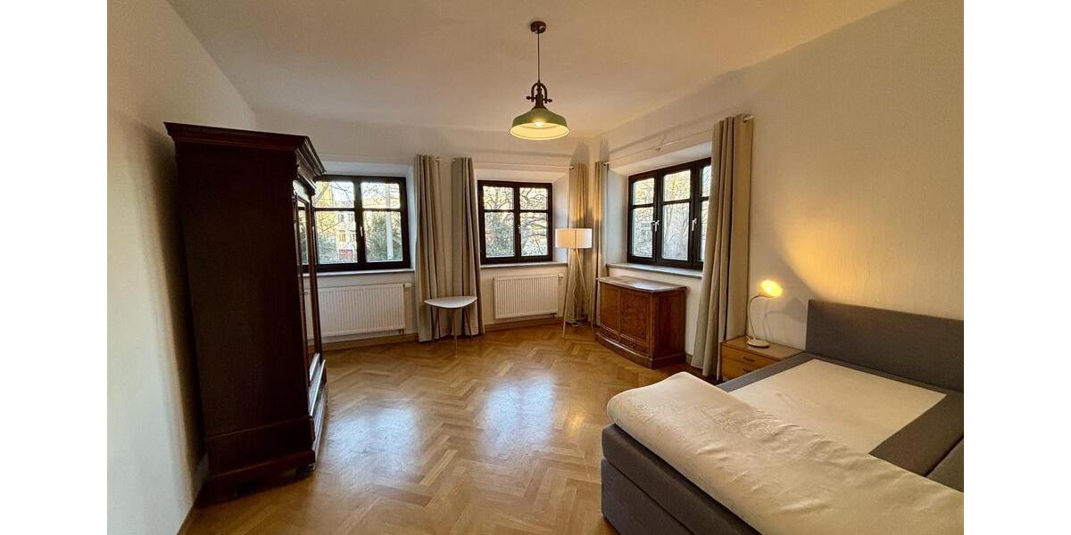 Wohnen auf Zeit Augsburg - 1 Zimmer, 200 m&sup2;, 690&euro; | Angebot:26664557