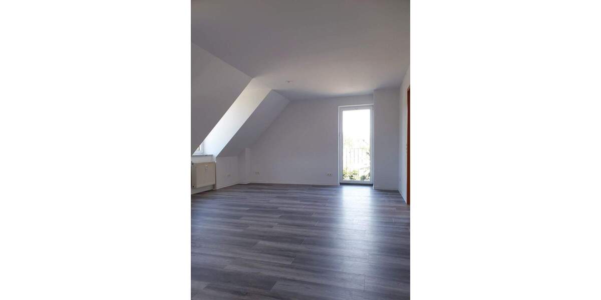 Etagenwohnung Muldenhammer Tannenbergsthal - 2 Zimmer, 64 m&sup2;, 350&euro; | Angebot:25799461