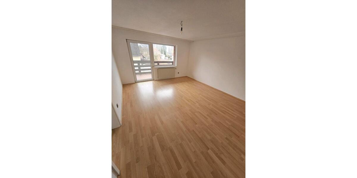 Etagenwohnung Schwülper - 4 Zimmer, 98 m&sup2;, 900&euro; | Angebot:25909236