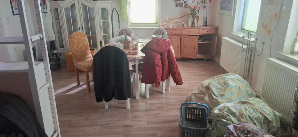 Hochparterre Ahnatal - 6 Zimmer, 140 m&sup2;, 1.200&euro; | Angebot:26581586