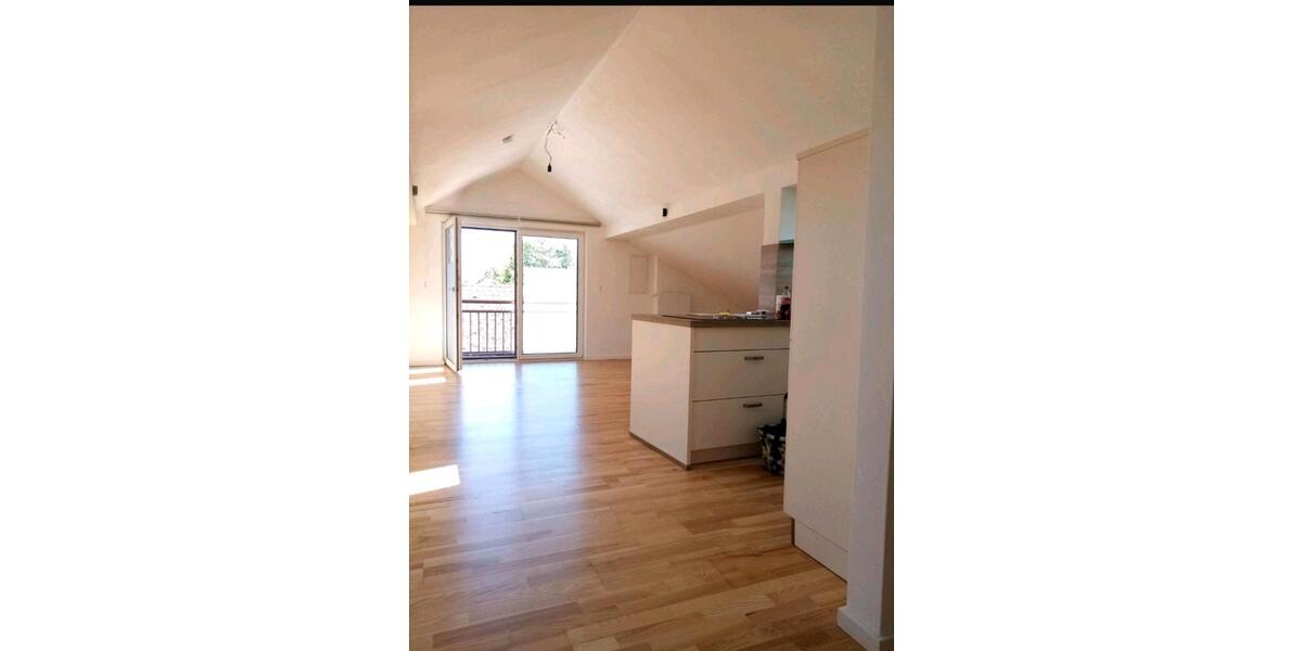 Dachgeschoßwohnung Roßbach - 2.5 Zimmer, 70 m&sup2;, 550&euro; | Angebot:26002762