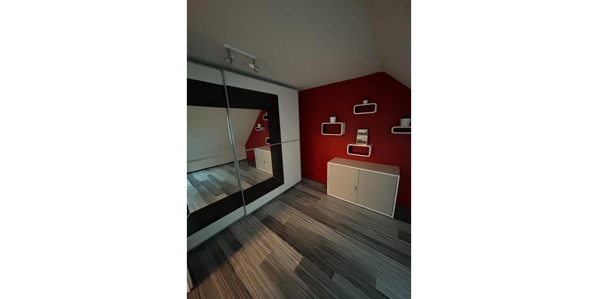 Schöne 3,5-Zimmer Maisonette-Wohnung für 3-6 Monate 3 zimmer