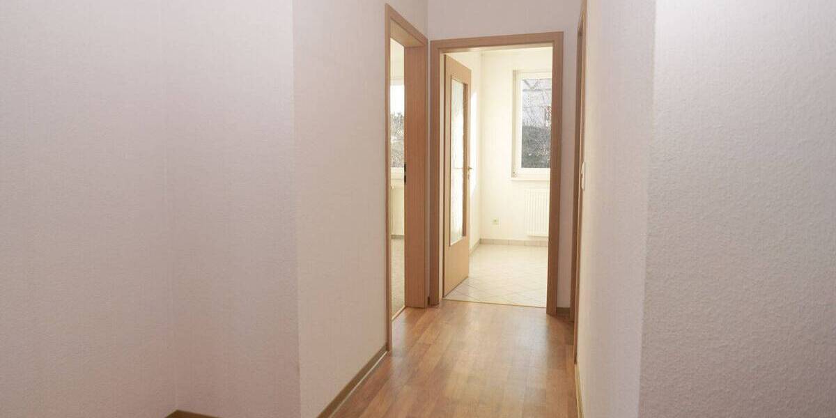 Etagenwohnung Freital - 2 Zimmer, 63 m&sup2;, 590&euro; | Angebot:26189762
