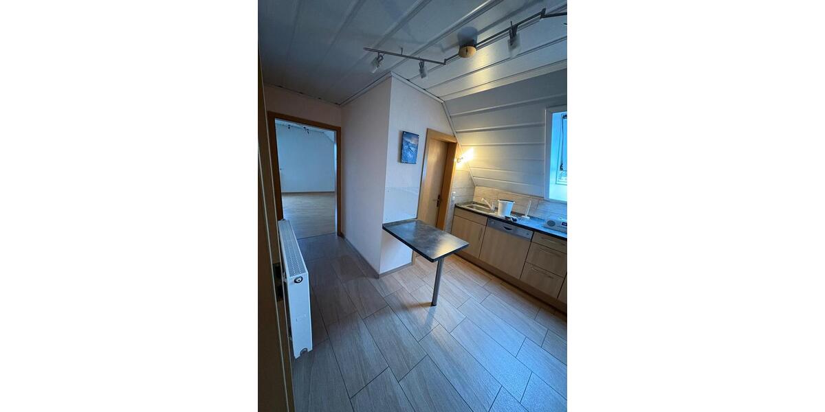 Dachgeschoßwohnung Scheßlitz - 3 Zimmer, 85 m&sup2;, 600&euro; | Angebot:24742089