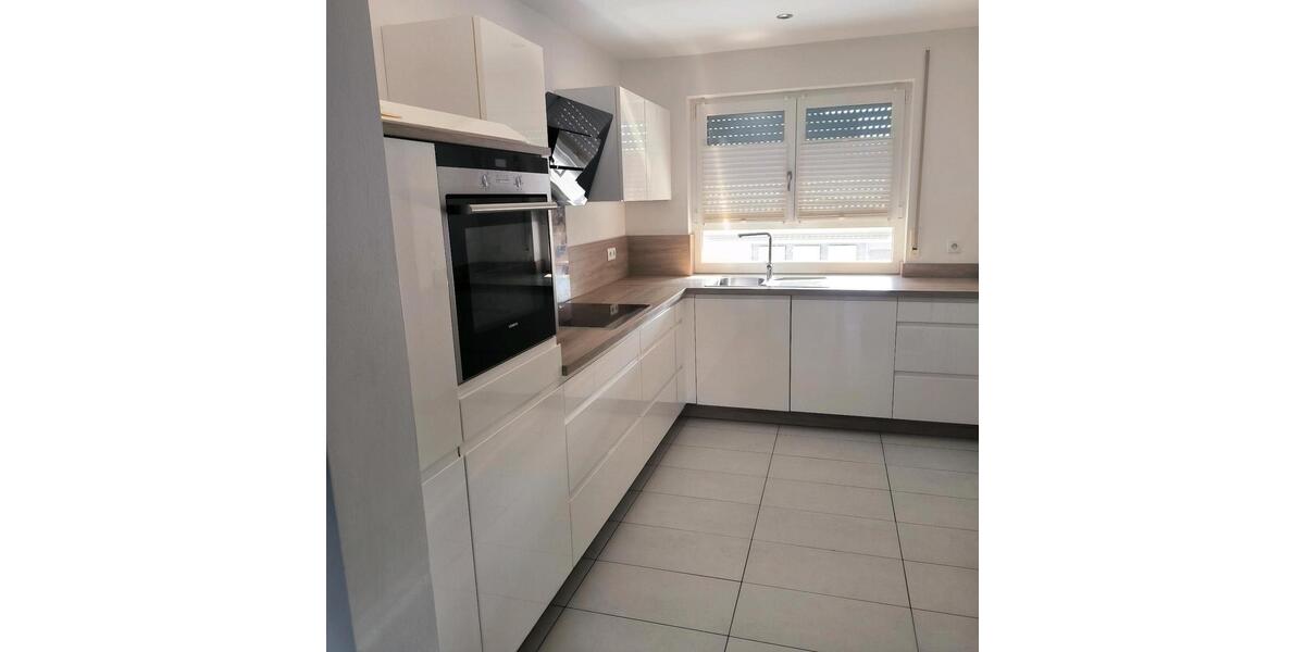 Erdgeschoßwohnung Bergrheinfeld - 4 Zimmer, 106 m&sup2;, 1.402&euro; | Angebot:26000208