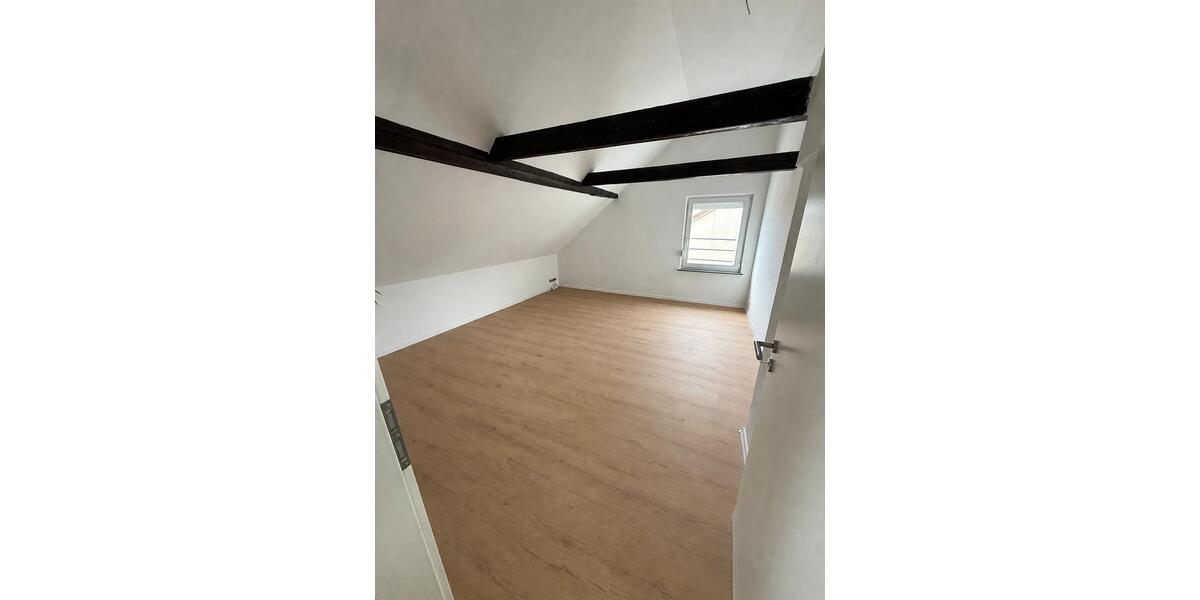 Maisonettenwohnung Schwandorf - 4.5 Zimmer, 117 m&sup2;, 1.190&euro; | Angebot:26706057