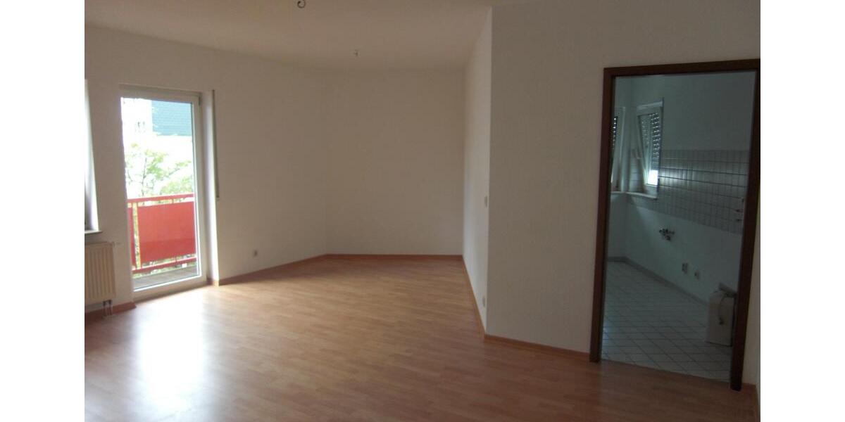 Etagenwohnung Neuhaus am Rennweg - 3 Zimmer, 68 m&sup2;, 420&euro; | Angebot:25022149