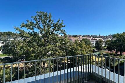 Modernes Leben auf 118 m²: Stilvolle 3-Zimmer-Wohnung mit Highlight-Dachterrasse und Aufzug 3 zimmer