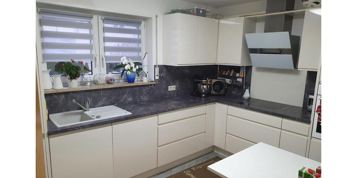 Erdgeschoßwohnung Uhingen - 4.5 Zimmer, 90 m&sup2;, 1.450&euro; | Angebot:24680785