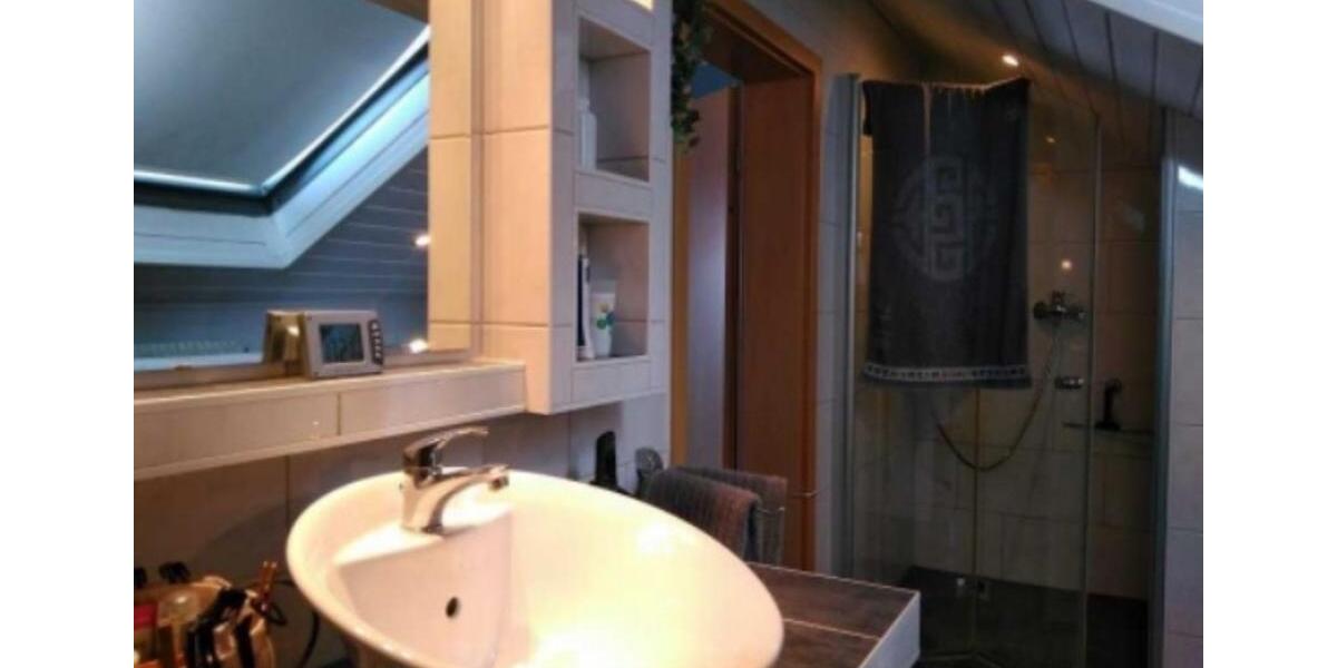 Dachgeschoßwohnung Biblis - 5 Zimmer, 116 m&sup2;, 1.000&euro; | Angebot:24832071