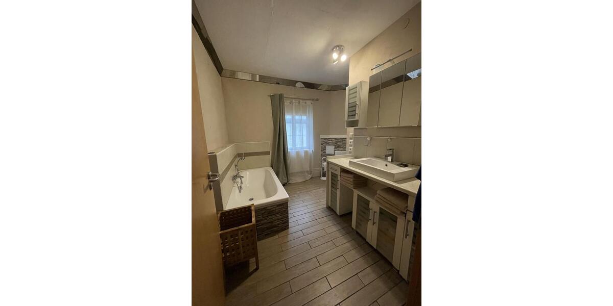 Erdgeschoßwohnung Diemelsee - 4 Zimmer, 130 m&sup2;, 820&euro; | Angebot:24740616