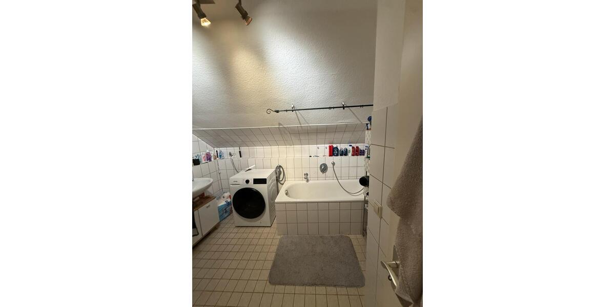 Dachgeschoßwohnung Tuttlingen - 3 Zimmer, 65 m&sup2;, 650&euro; | Angebot:24702885