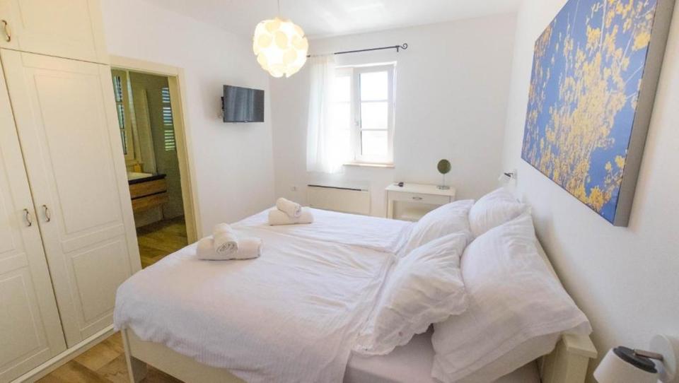 Villa München Altstadt-Lehel - 3 Zimmer, 110 m&sup2;, 1.190&euro; | Angebot:25922541