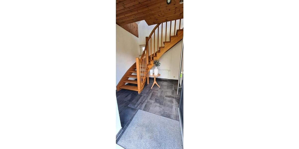 Dachgeschoßwohnung Syke - 3.5 Zimmer, 127 m&sup2;, 900&euro; | Angebot:24511912