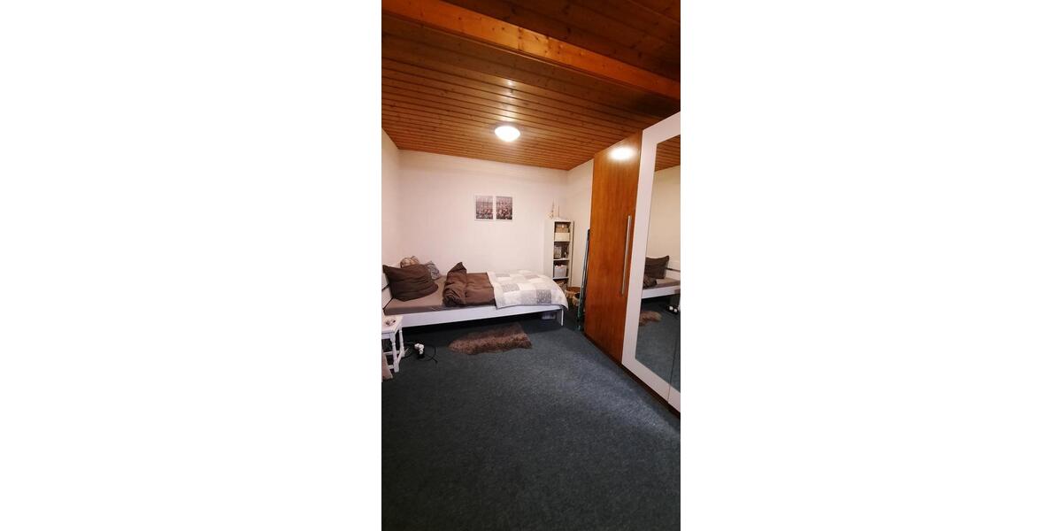 Nette DG.Wohnung mit großen Balkon in Saalfeld 2 zimmer