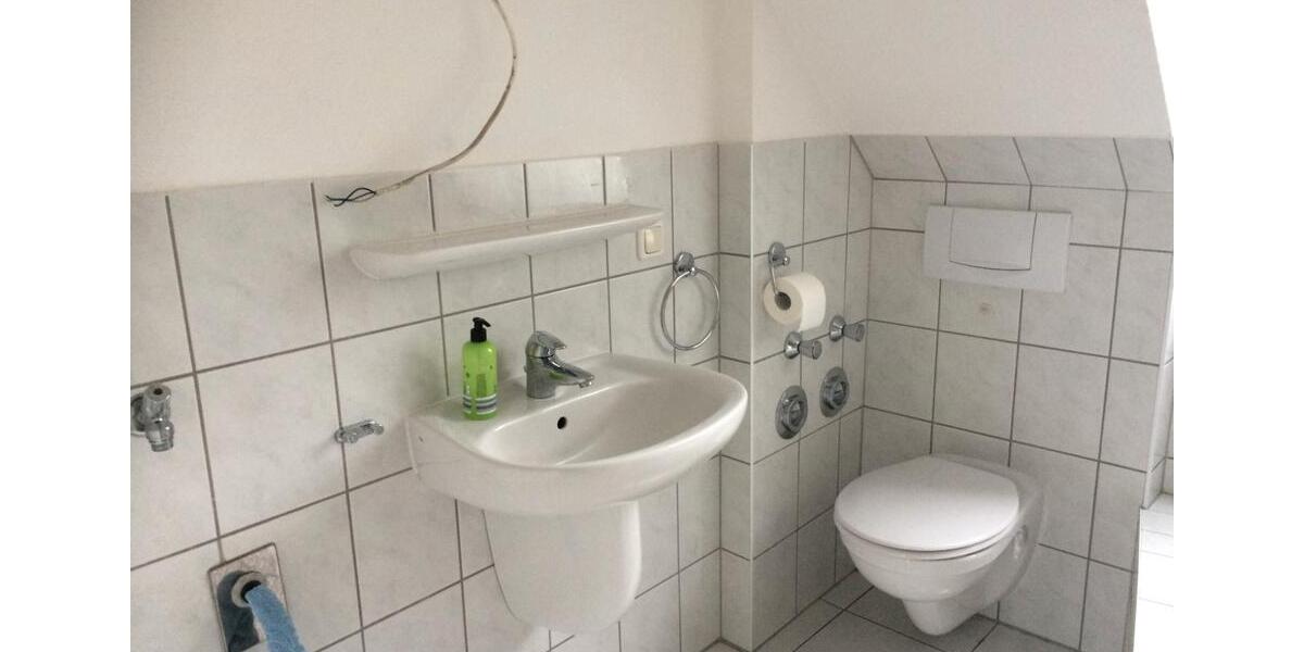 Dachgeschoßwohnung Niederaula - 2.5 Zimmer, 1 m&sup2;, 584&euro; | Angebot:26148671