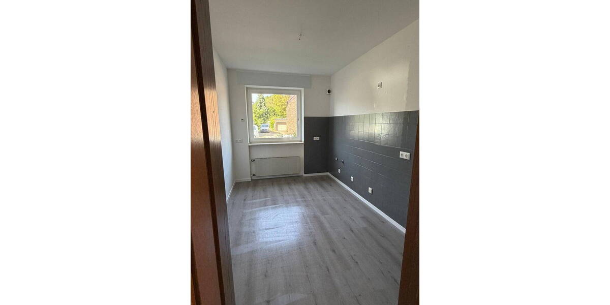Etagenwohnung aachen Brand - 2 Zimmer, 98 m&sup2;, 1.150&euro; | Angebot:26847407