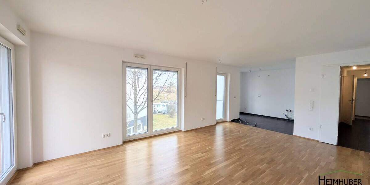 Etagenwohnung München Ramersdorf-Perlach - 3 Zimmer, 102 m&sup2;, 2.100&euro; | Angebot:26043003